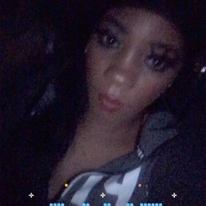 Meet your Posher, Nakia